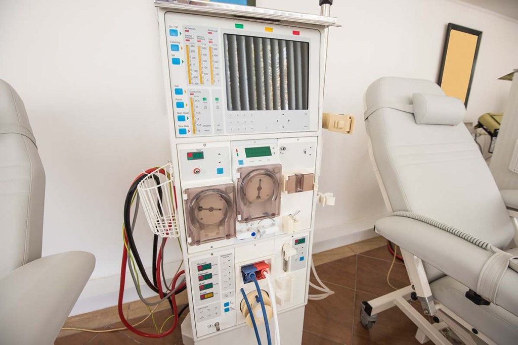  Dialysis Machine In Mobile Dialysis Clinic