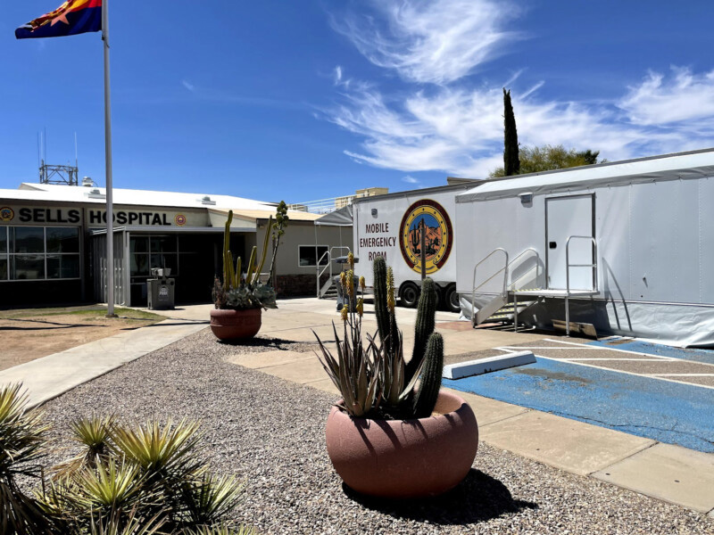 Tohono Er Exterior With Sells Hospital Straight Edit X ()